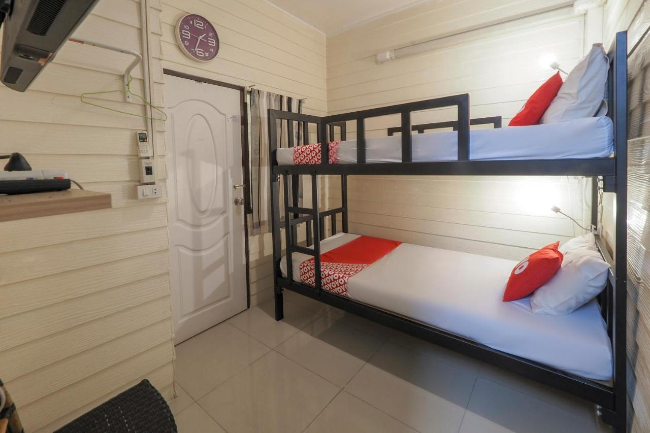 Oyo 1016 Jade'S House Hotel Bangkok Ngoại thất bức ảnh