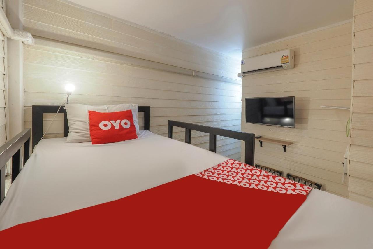 Oyo 1016 Jade'S House Hotel Bangkok Ngoại thất bức ảnh
